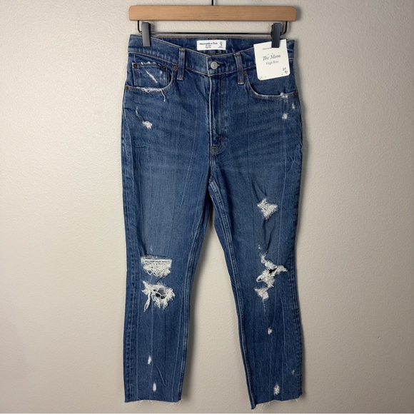 Abercrombie & Fitch NWT The Mom High Rise Jeans - Picture 2 of 11